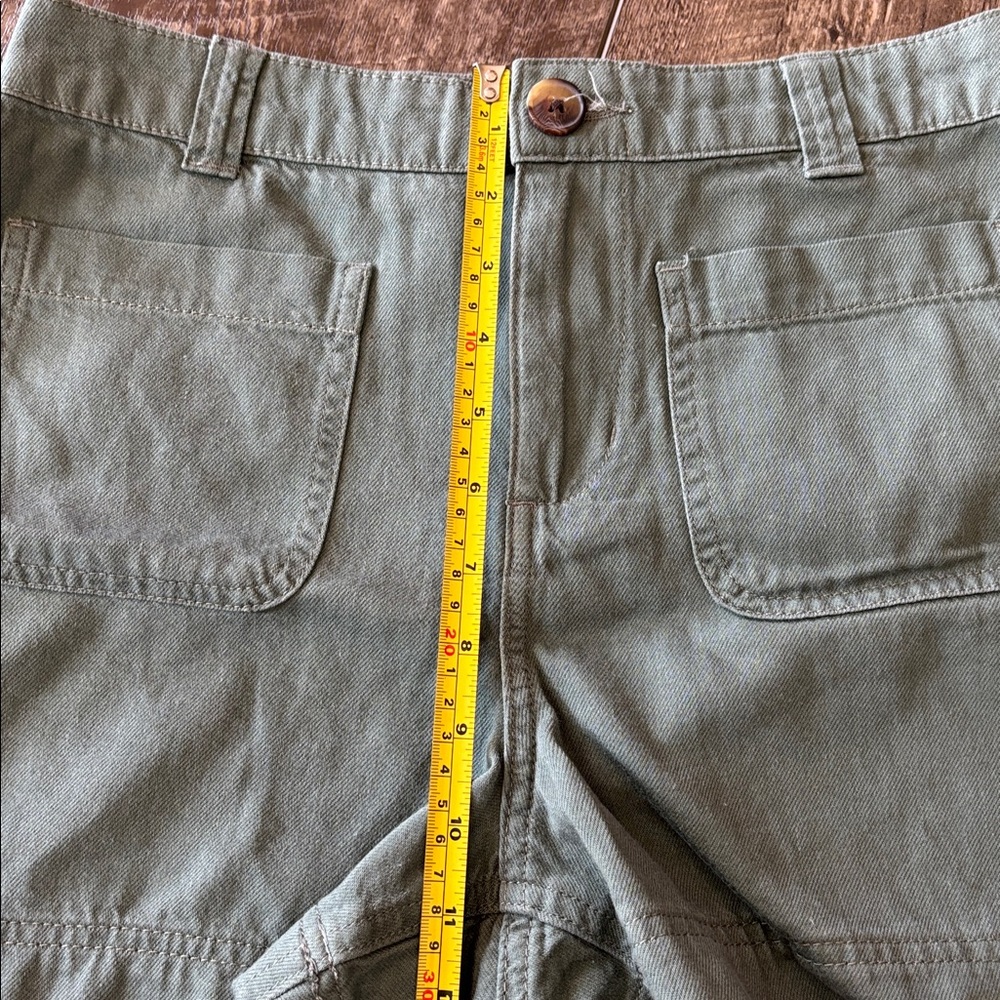 Mid Rise shorts - Picture 6 of 10